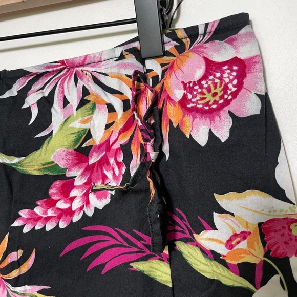 Y2K Black Floral Skort WHITE STAG - Picture 3 of 5